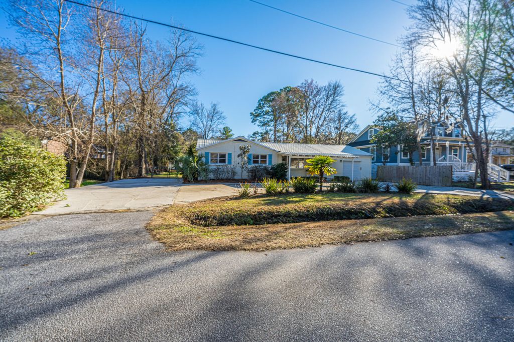 Photo of 3679 Hilton Drive, Johns Island, SC 29455 (MLS # 26001746)