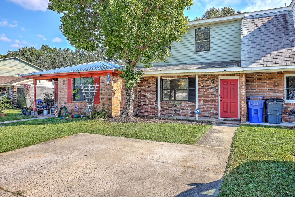 Photo of 5039 Popperdam Creek Drive, North Charleston, SC 29418 (MLS # 25030494)