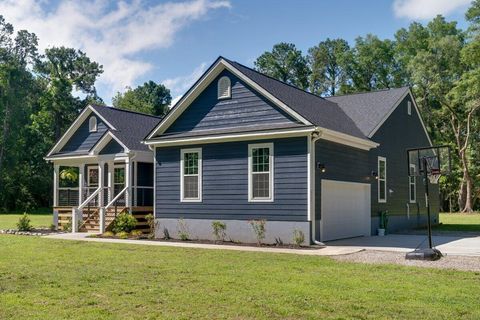 Single Family Residence in Edisto Island SC 8357 Chisolm Plantation Road 9.jpg