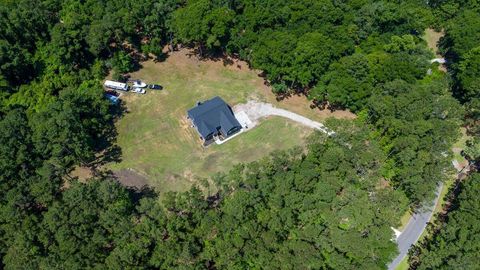 Single Family Residence in Edisto Island SC 8357 Chisolm Plantation Road 8.jpg