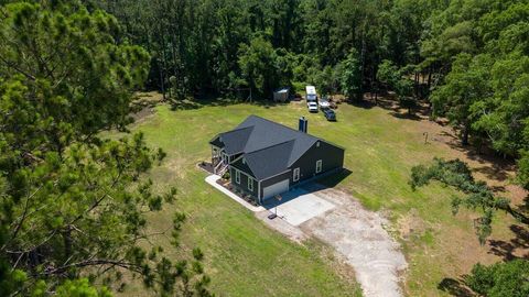 Single Family Residence in Edisto Island SC 8357 Chisolm Plantation Road 3.jpg