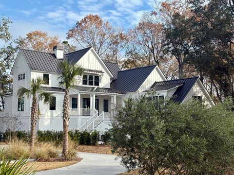 Photo of 3881 Cunningham Court, Mount Pleasant, SC 29466 (MLS # 23021025)