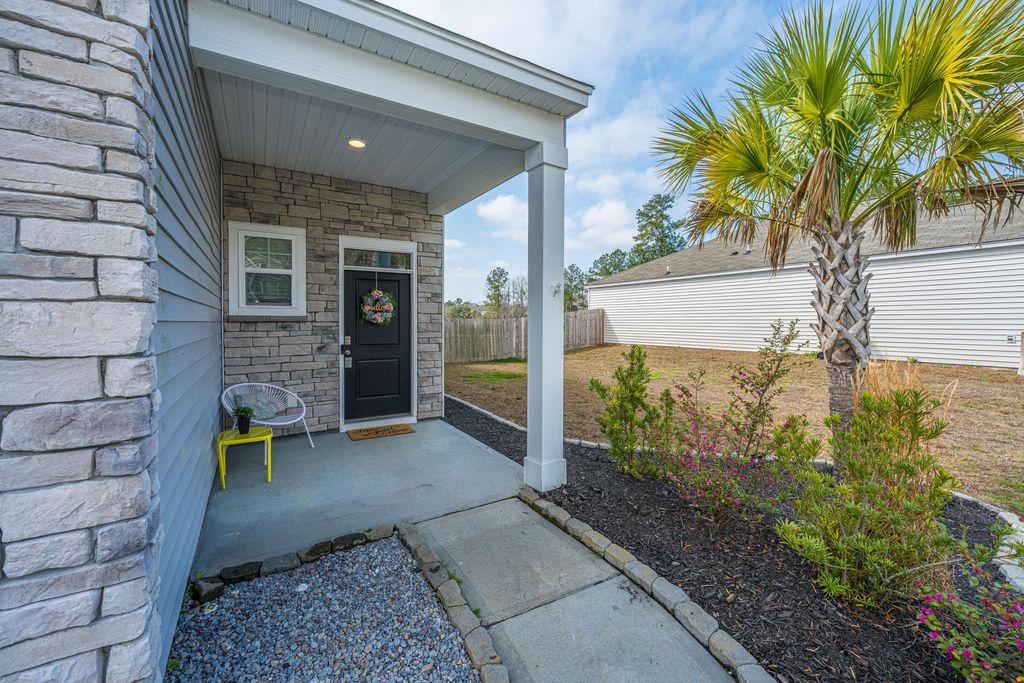 Photo of 440 Blue Elderberry Run, Moncks Corner, SC 29461 (MLS # 26005927)