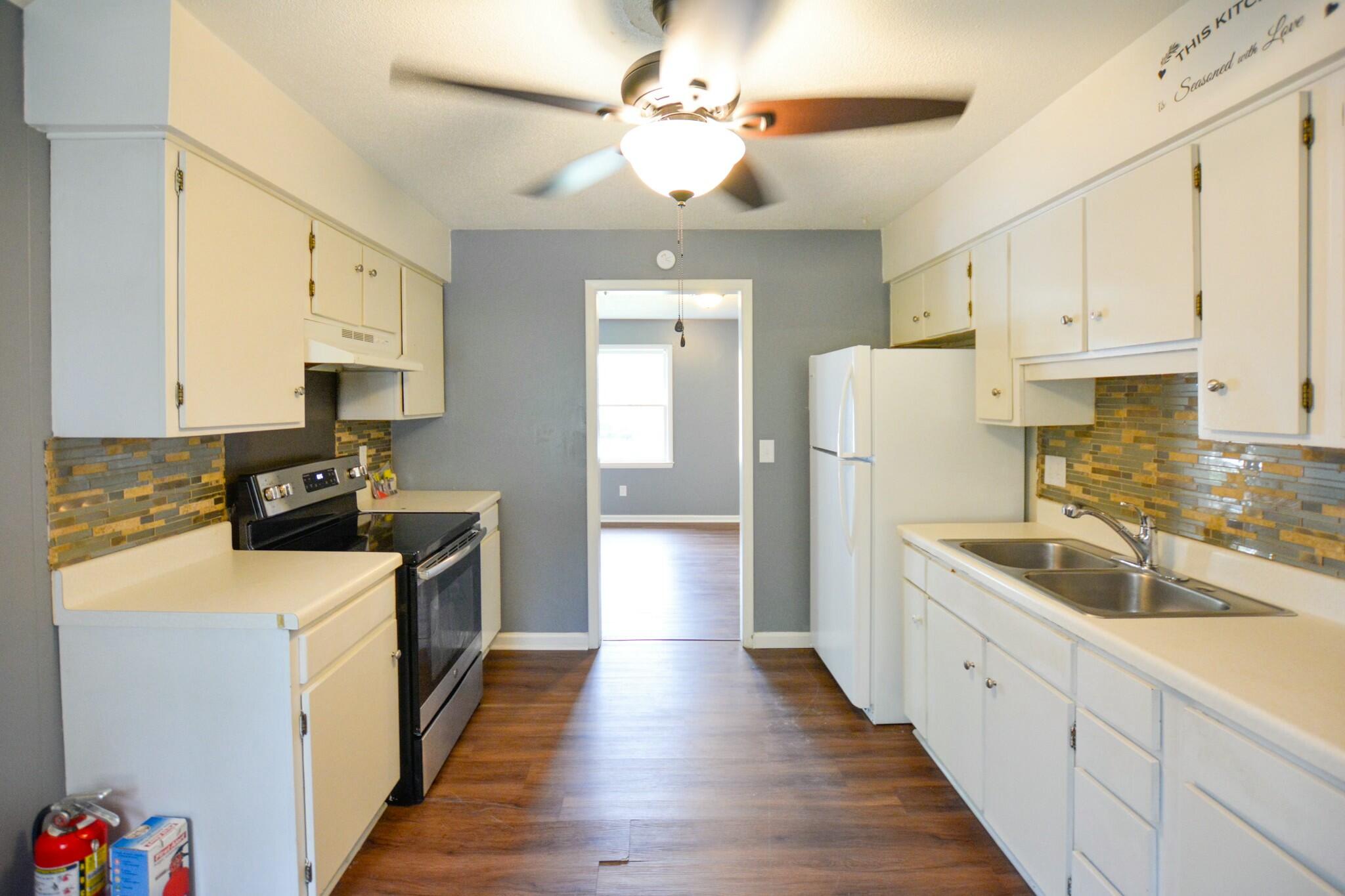 1045 Harborview Road B