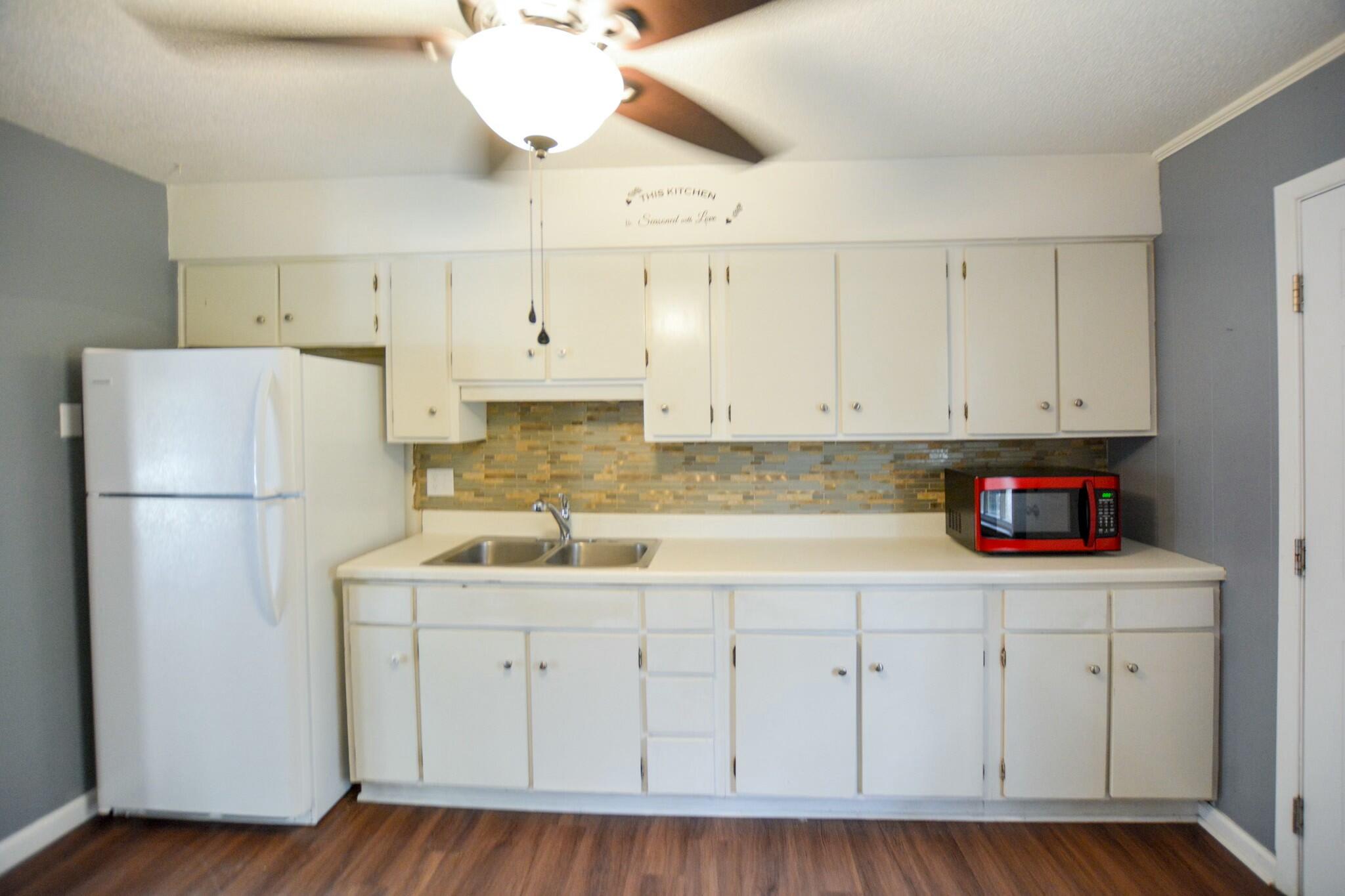 1045 Harborview Road B