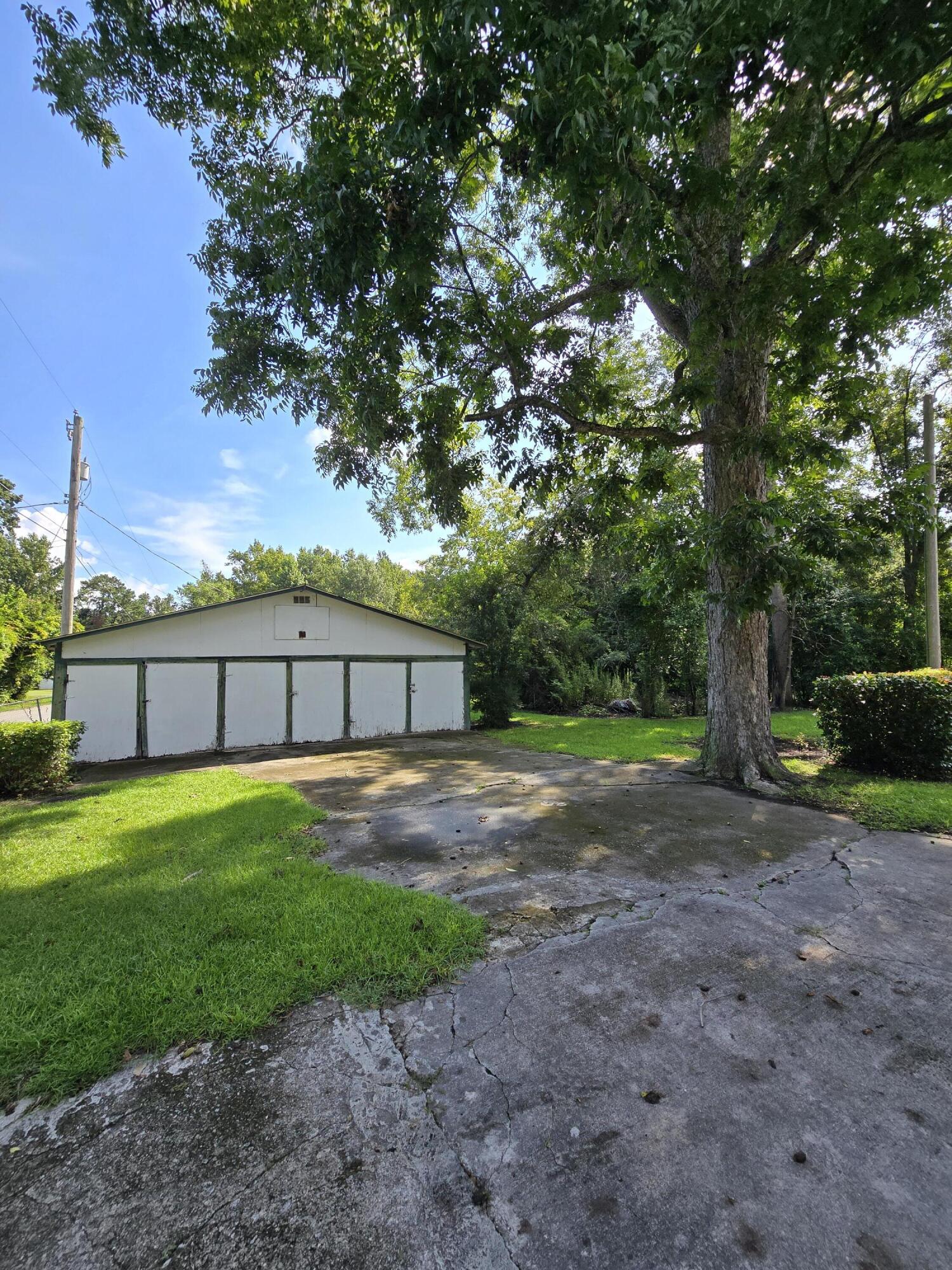 174 Roosevelt Drive
