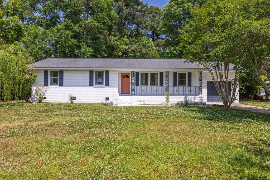 Photo of 18 Carson Drive, Charleston, SC 29407 (MLS # 26011043)