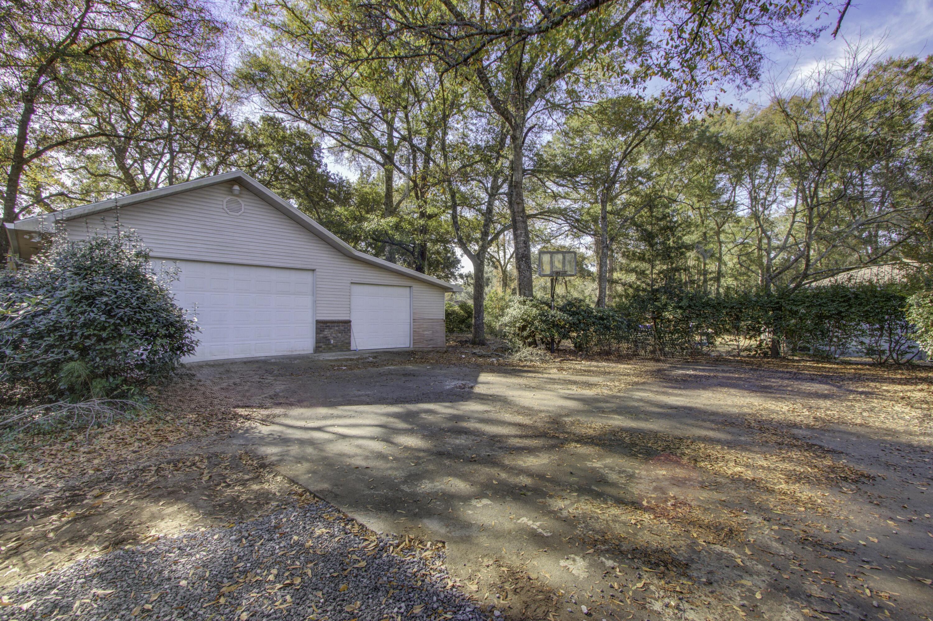 6094 Chisolm Road