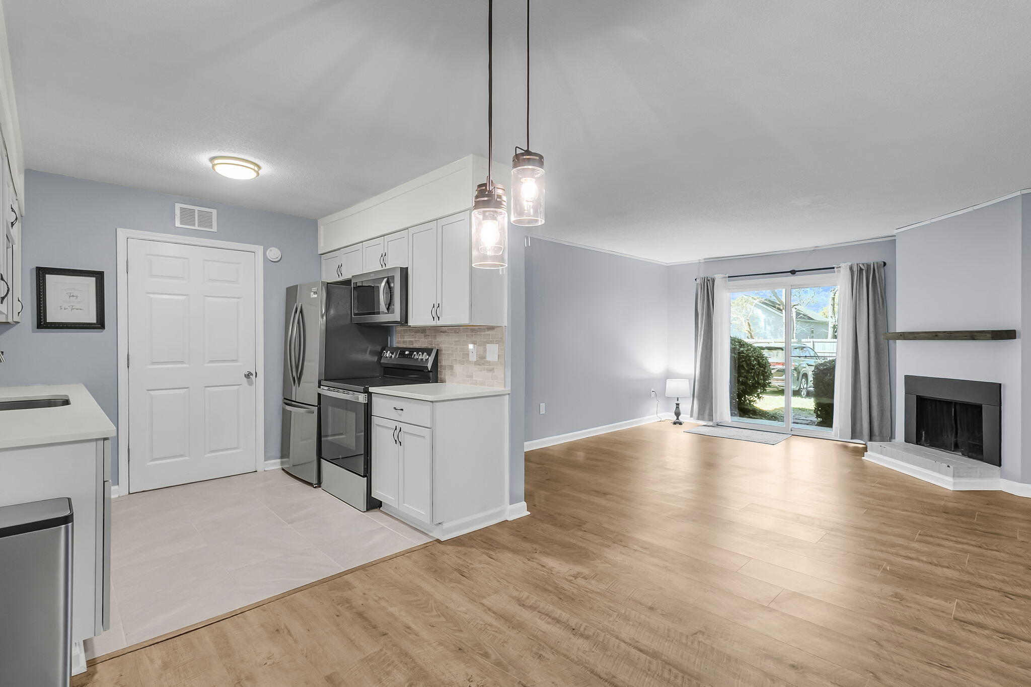 1402 Camp Road Apt 8a
