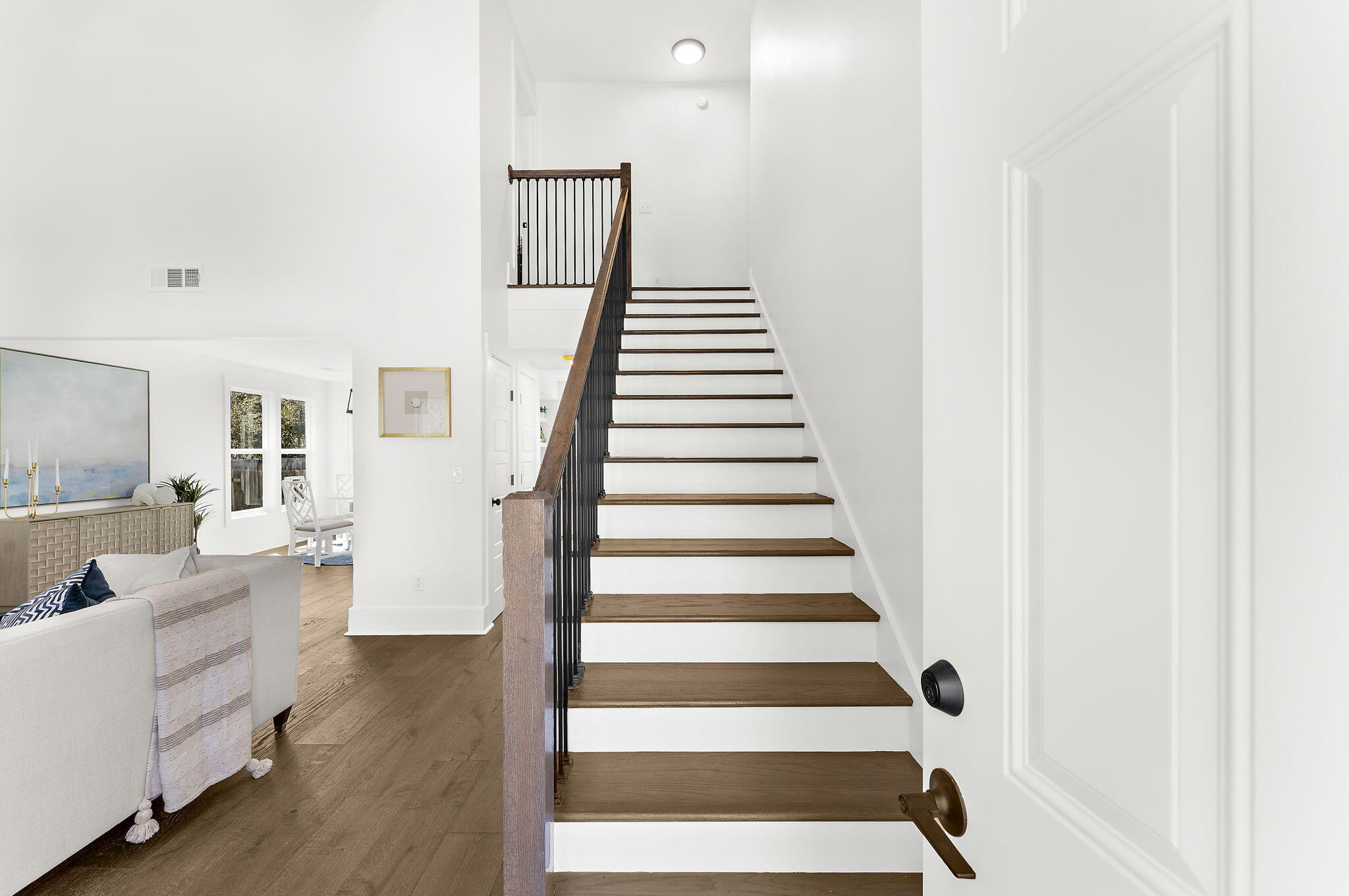 1483 Diamond Boulevard