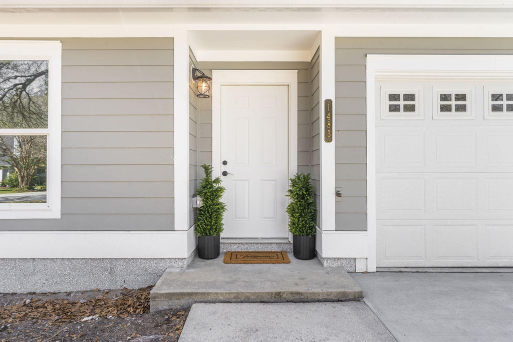 Photo of 1483 Diamond Boulevard, Mount Pleasant, SC 29466 (MLS # 26006331)