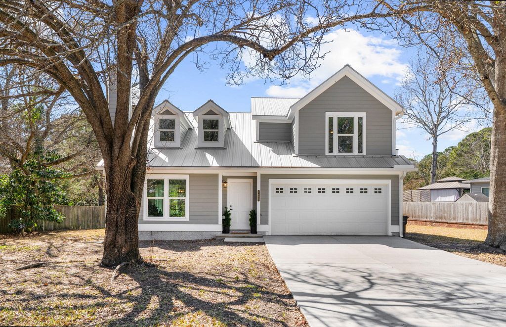 Photo of 1483 Diamond Boulevard, Mount Pleasant, SC 29466 (MLS # 26006331)