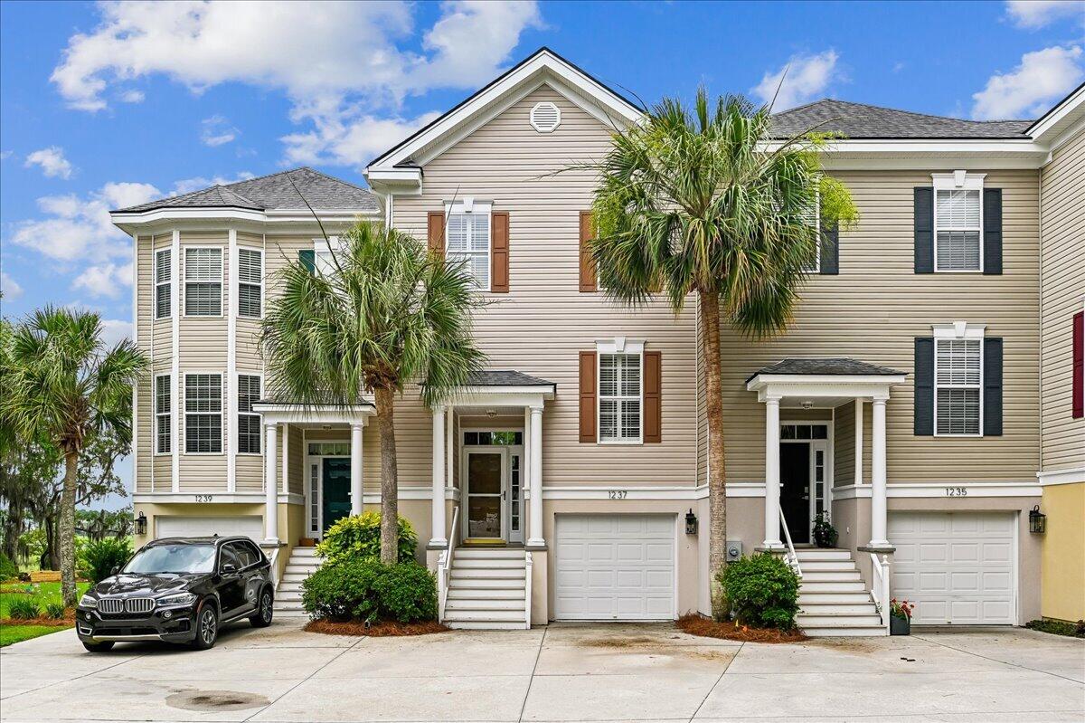 1237 Peregrine Drive Unit 4