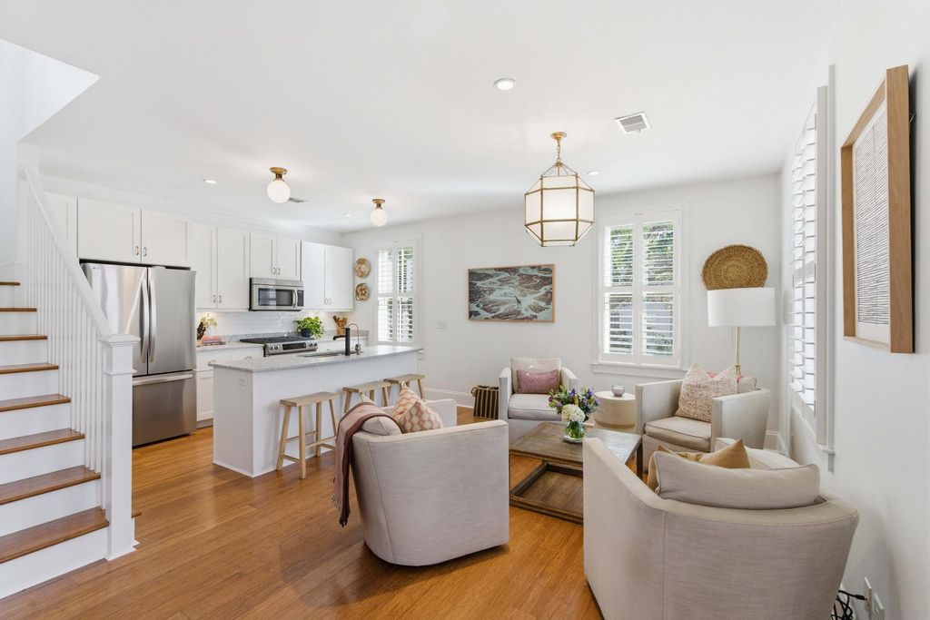 Photo of 3 Dereef Court, Charleston, SC 29403 (MLS # 26007776)