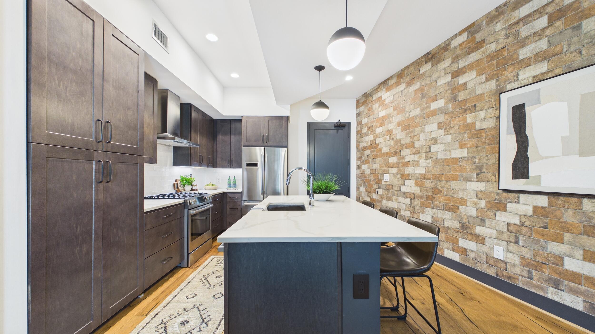 5 Gadsdenboro Street Apt 212