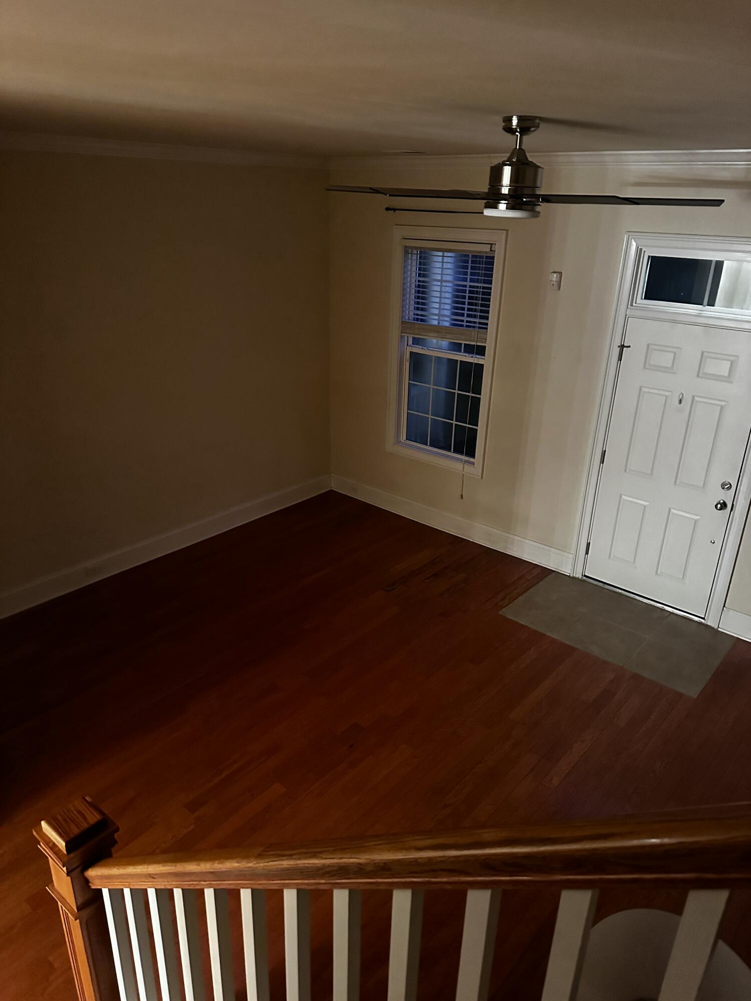 1802 Tennyson Row 34