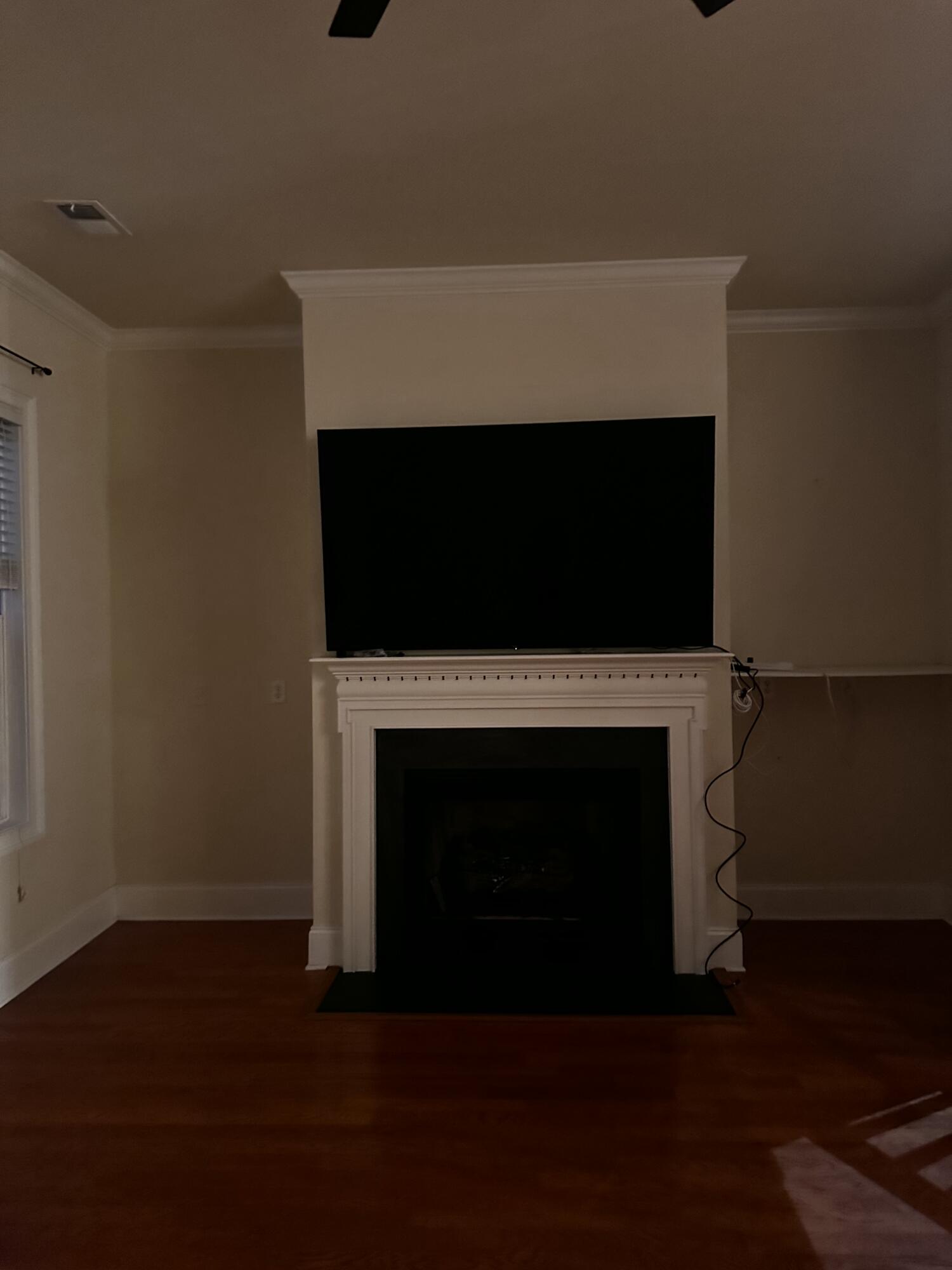 1802 Tennyson Row 34