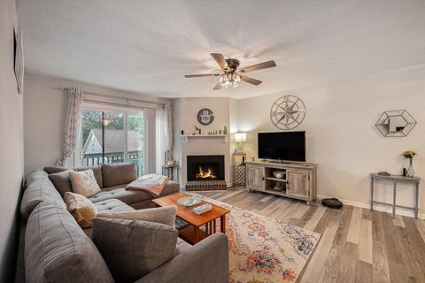 Photo of 1402 Camp Road #9g, Charleston, SC 29412 (MLS # 25029250)