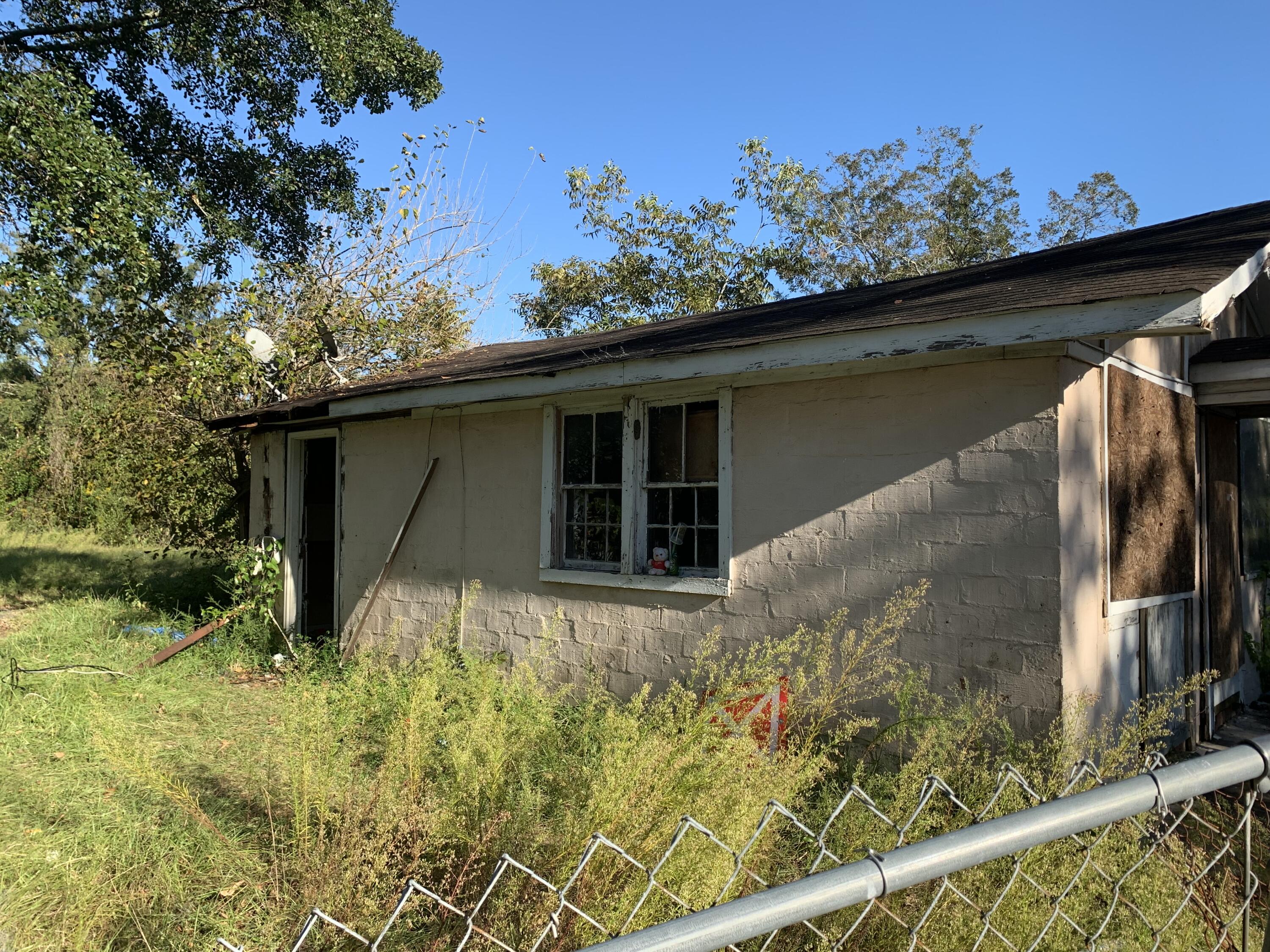 Photo 3 of 3 of 5852 Longleaf Avenue house