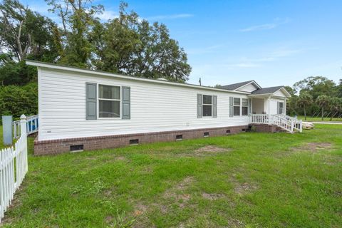 A home in Mount Pleasant