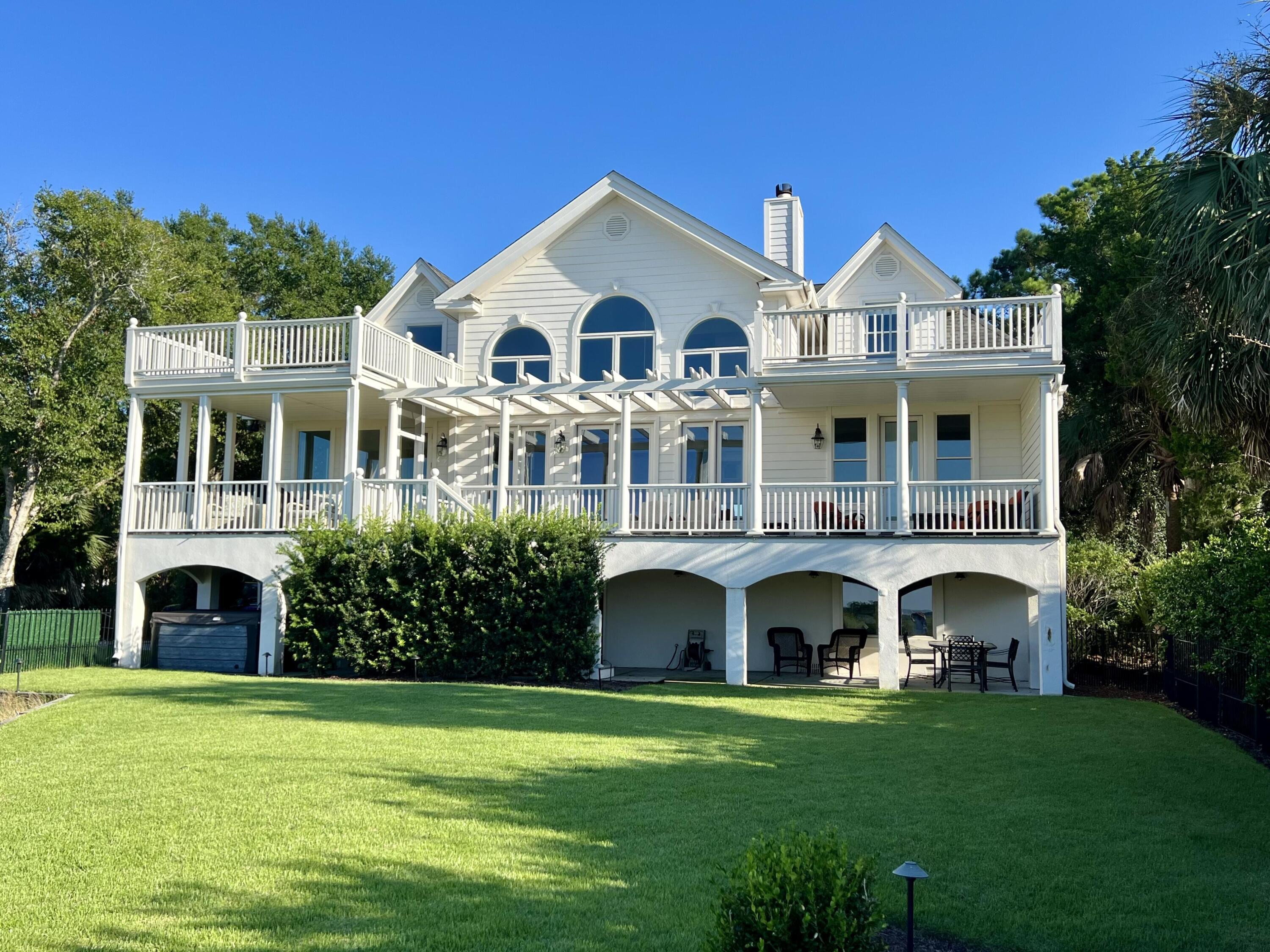 14 Waterway Island Drive