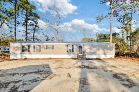 A home in Bonneau