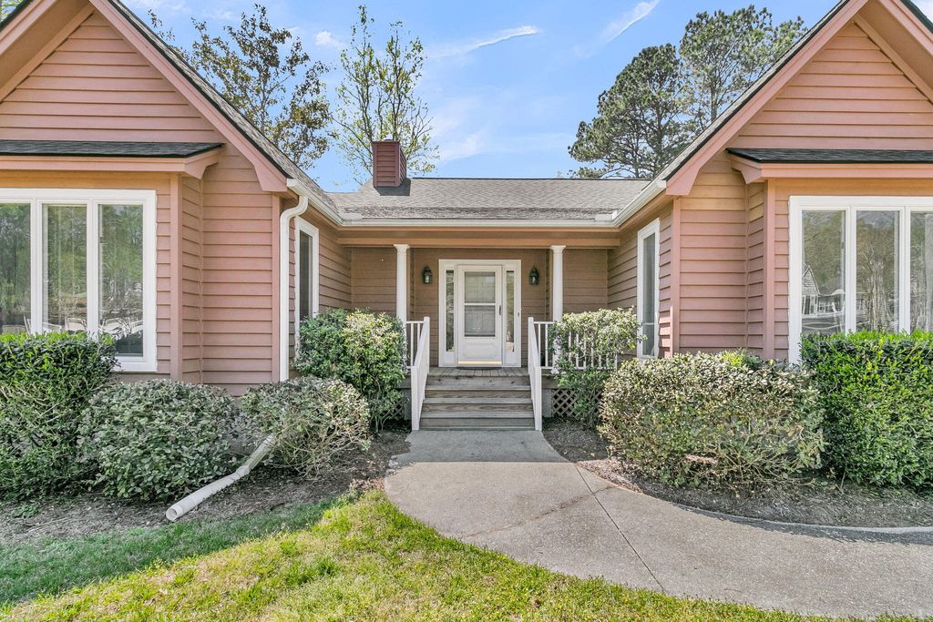 Photo of 2059 Prospect Hill Drive, Mount Pleasant, SC 29464 (MLS # 26006578)