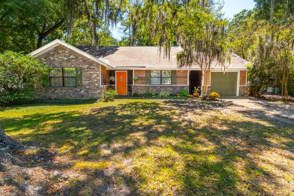 Photo of 1815 Walsingham Way, Charleston, SC 29412 (MLS # 25027100)