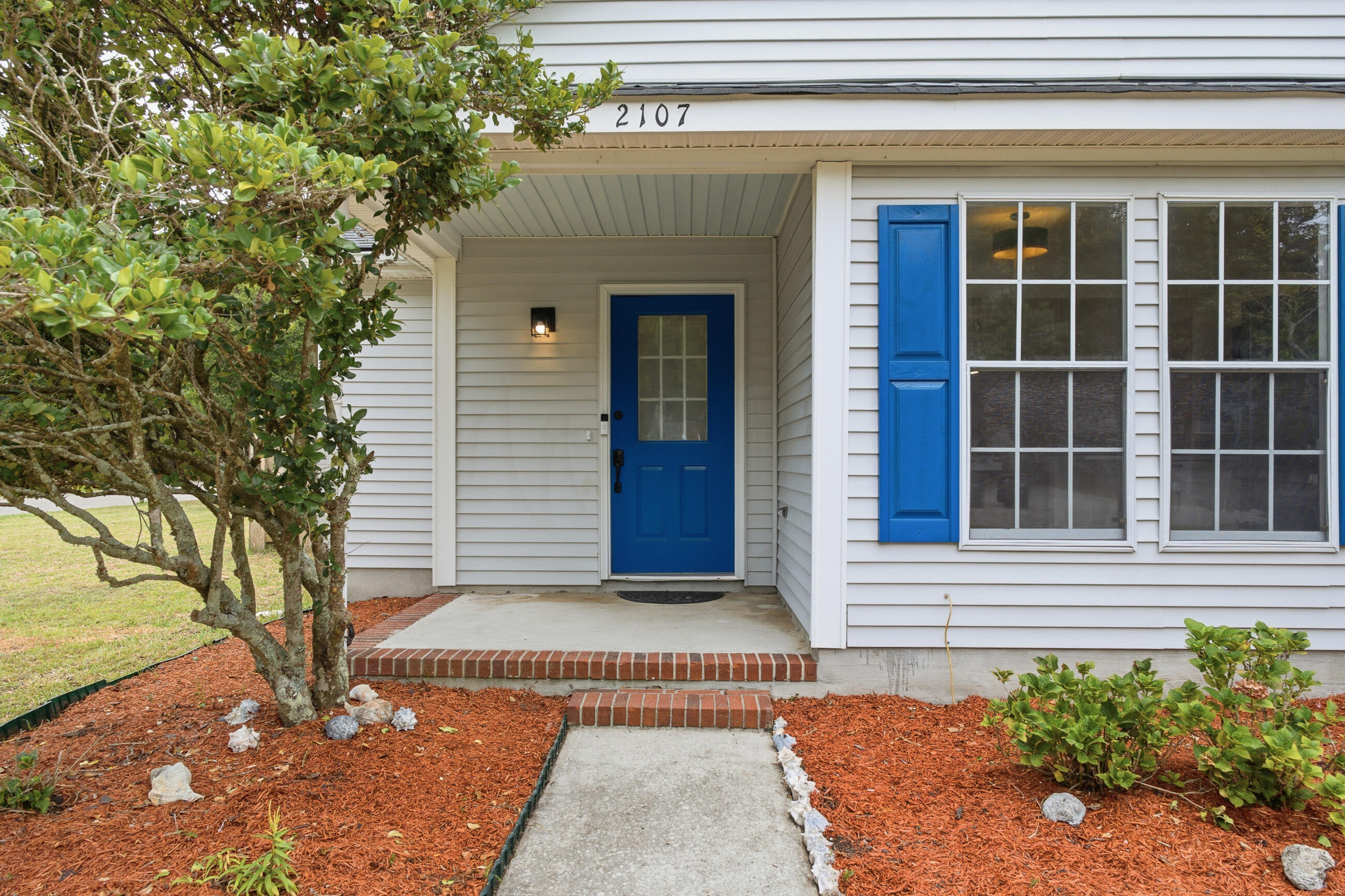 2107 Presidio Drive