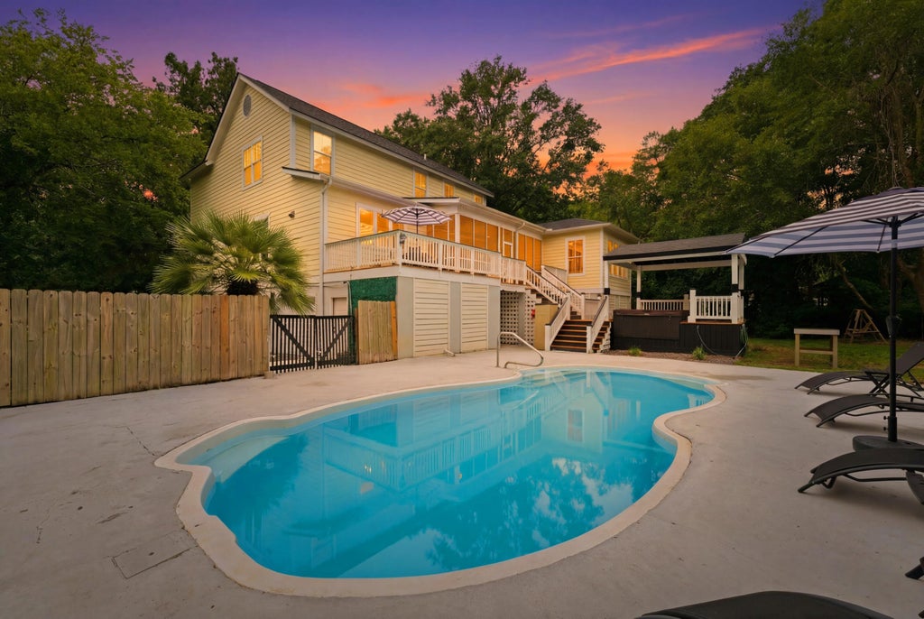 Photo of 206 Clifton Street, Summerville, SC 29483 (MLS # 26025327)