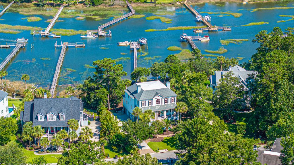 Photo of 2254 Beckenham Drive, Mount Pleasant, SC 29466 (MLS # 25011160)