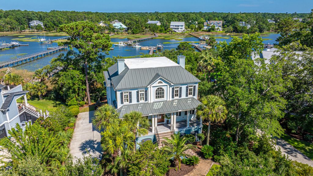 Photo of 2254 Beckenham Drive, Mount Pleasant, SC 29466 (MLS # 25011160)