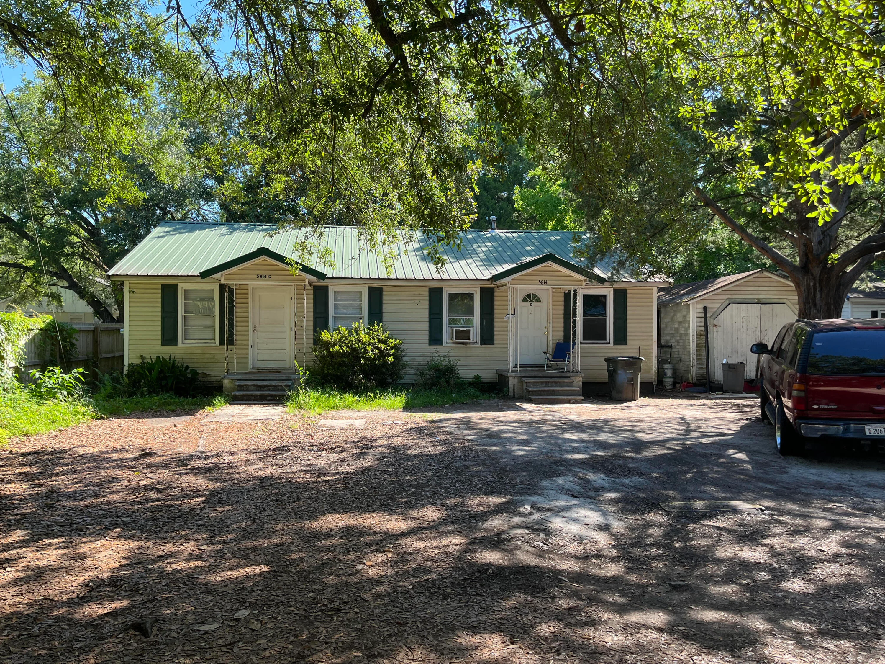 5814 Robinson Street Unit A,B,C,D