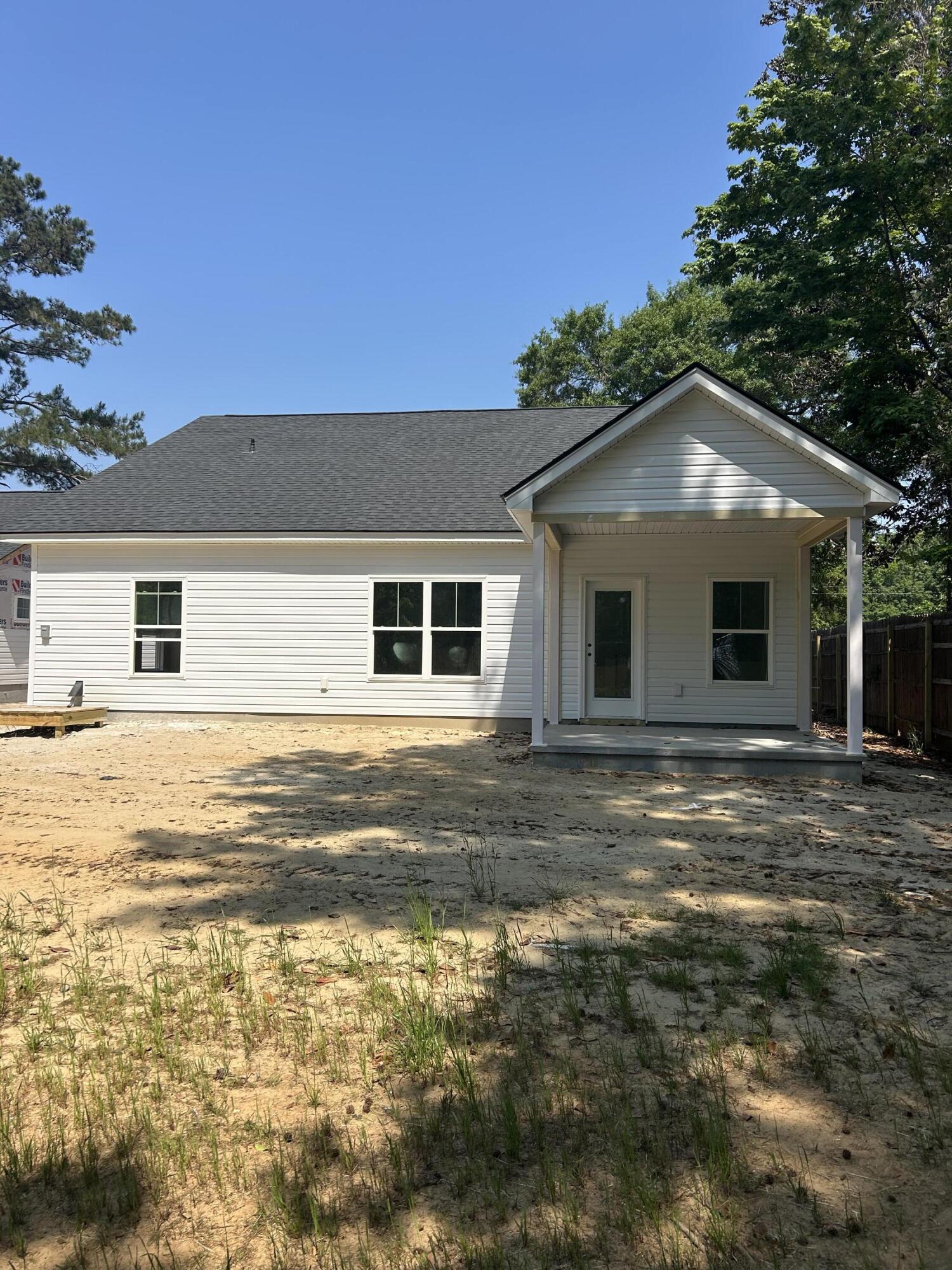 1833 Woodland Road