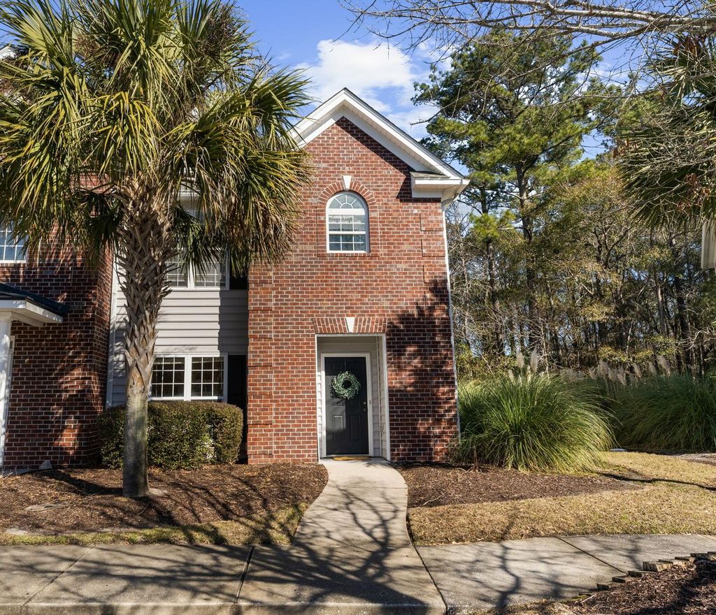 Photo of 1441 Wellbrooke Lane, Mount Pleasant, SC 29466 (MLS # 26001704)