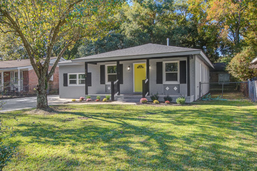 Photo of 2670 Louise Drive, North Charleston, SC 29405 (MLS # 25029887)