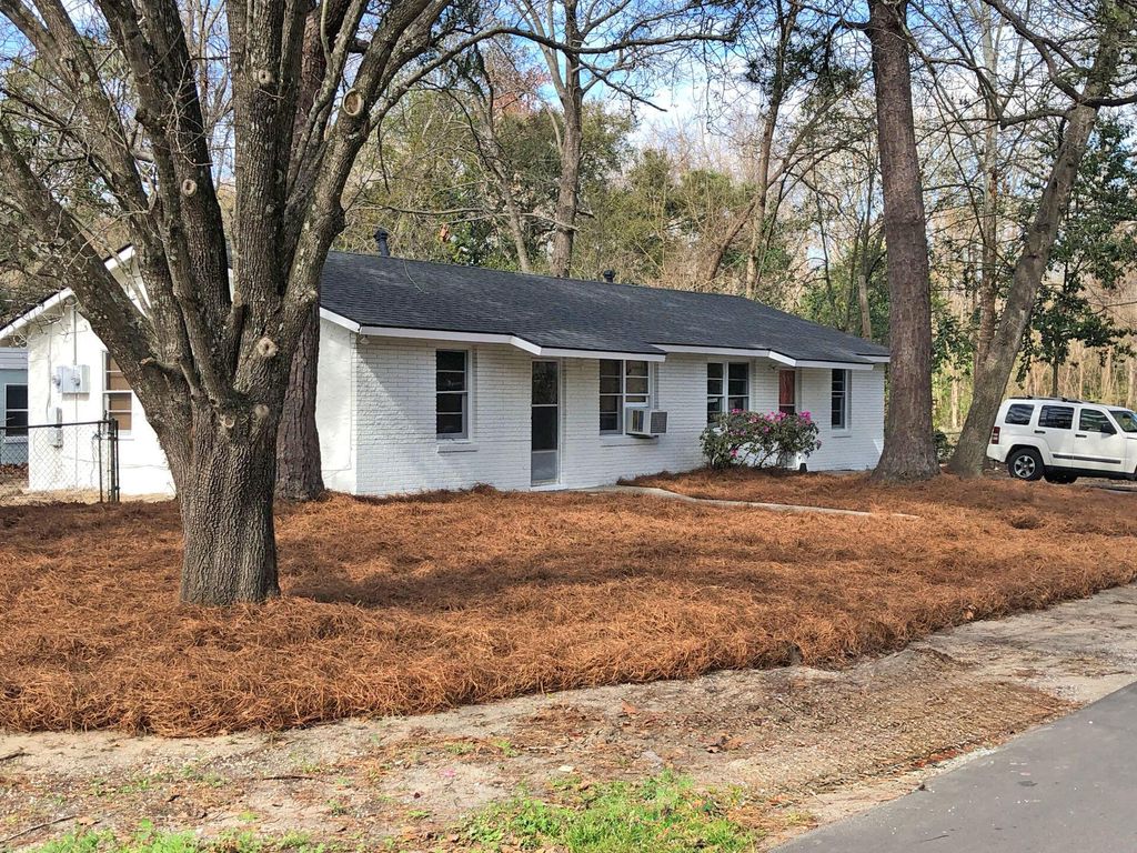 Photo of 2200 April Avenue, North Charleston, SC 29406 (MLS # 25025711)