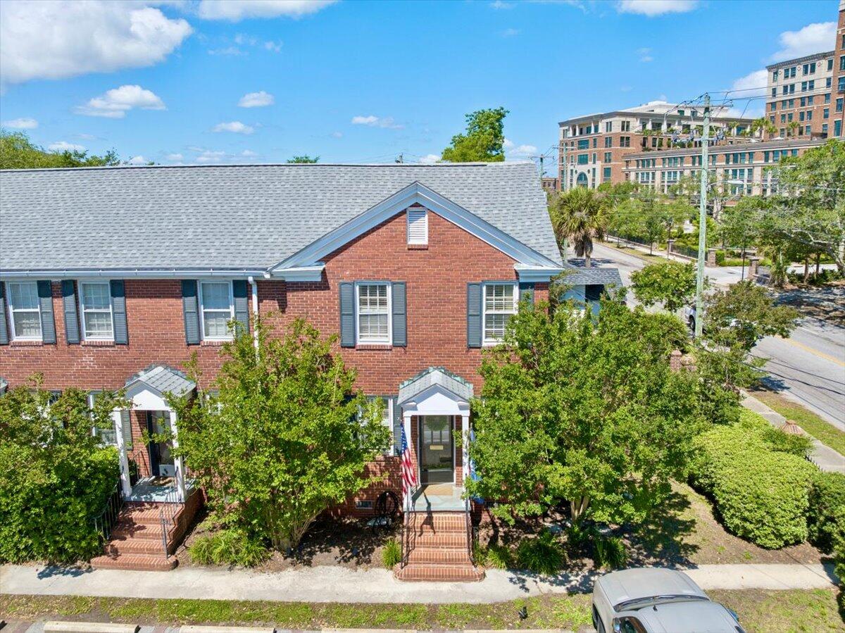 301 Broad Street 4