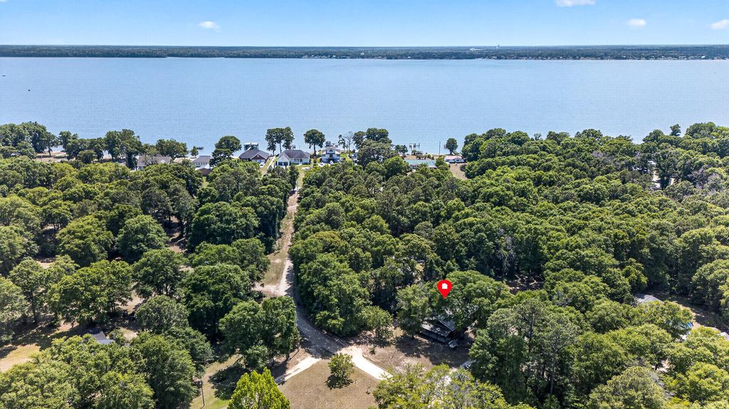 Photo of 1131 Hickory Drive, Summerton, SC 29148 (MLS # 26014528)