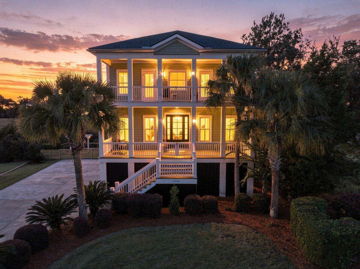 1906 N Creek Drive