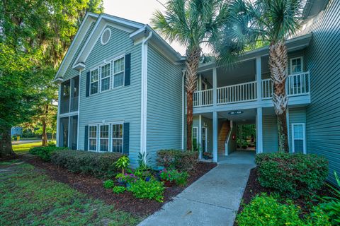Photo of 401 S Elgin Court #401, Charleston, SC 29414 (MLS # 25015727)