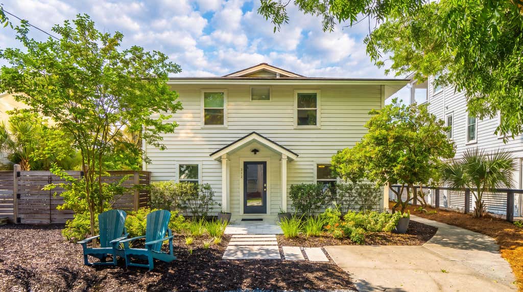 Photo of 312 Charleston Boulevard, Isle of Palms, SC 29451 (MLS # 26017740)
