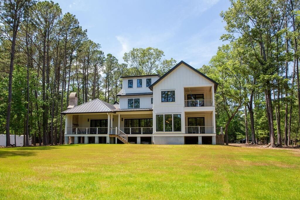 Photo of 496 Commonwealth Road, Mount Pleasant, SC 29466 (MLS # 26013194)