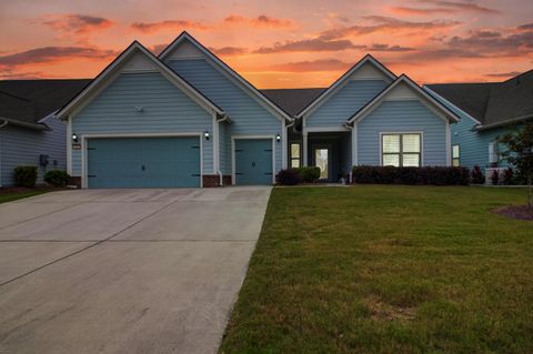 Photo of 103 Ivy Terrace Road, Summerville, SC 29486 (MLS # 25025771) Photo of 103 Ivy Terrace Road, Summerville, SC 29486 (MLS # 25025771)
