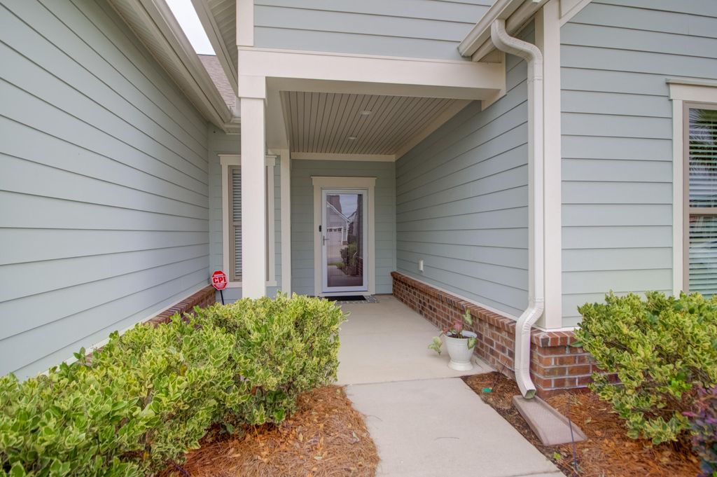 Photo of 103 Ivy Terrace Road, Summerville, SC 29486 (MLS # 25025771)