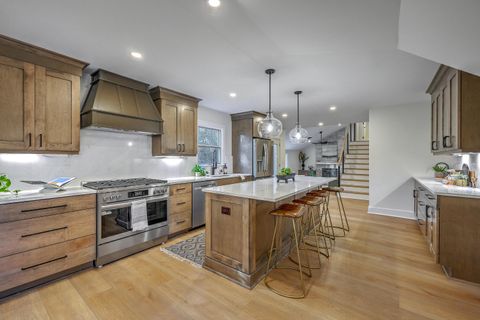 Photo of 15 Windsor Drive, Charleston, SC 29407 (MLS # 26007272)