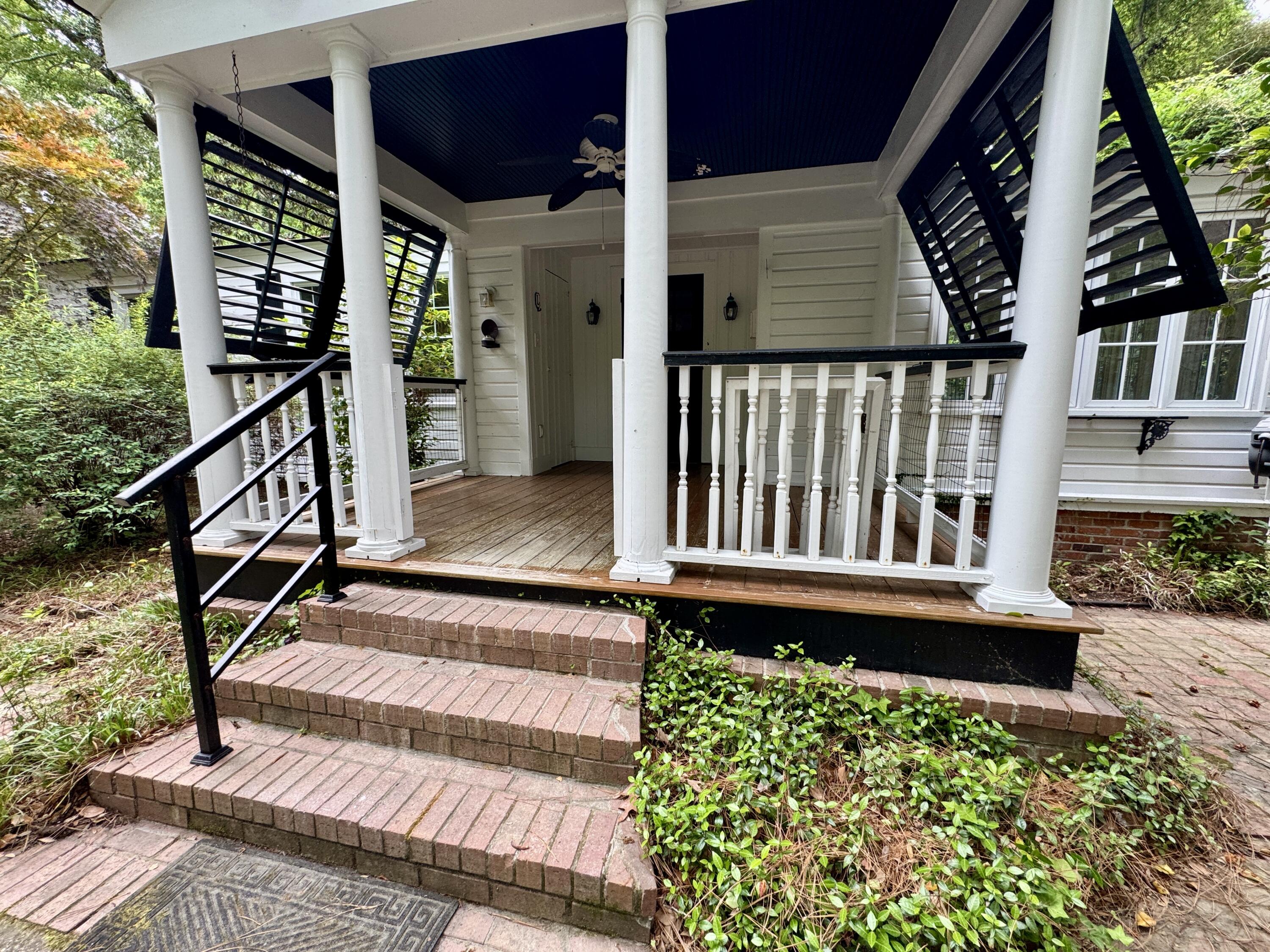 122 Gadsden Street