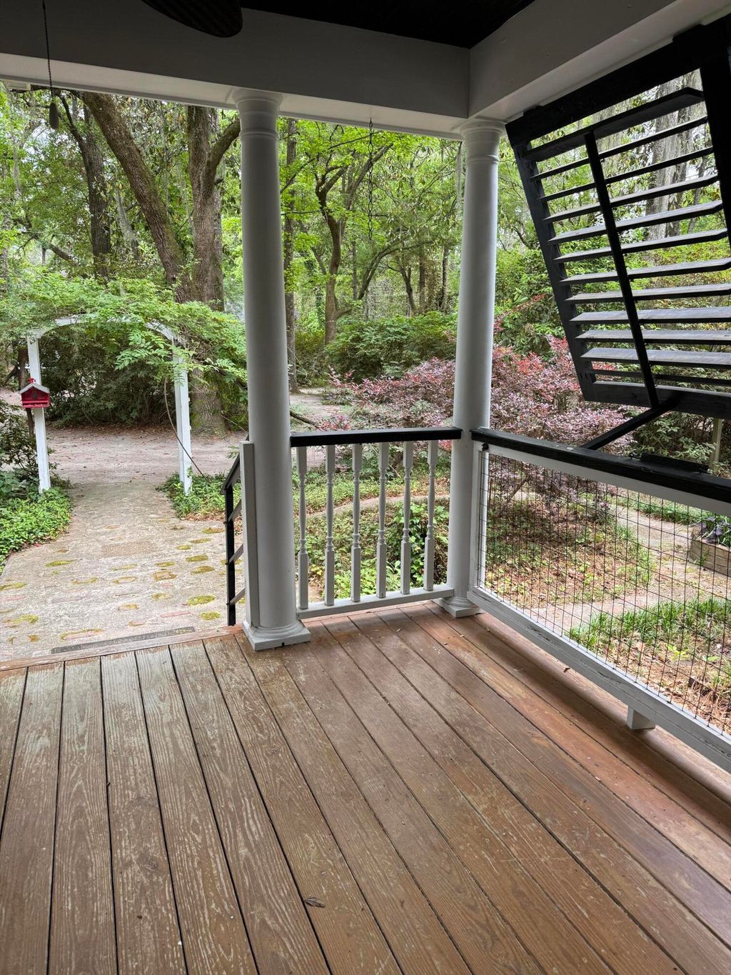 Photo of 122 Gadsden Street, Summerville, SC 29483 (MLS # 26012056)