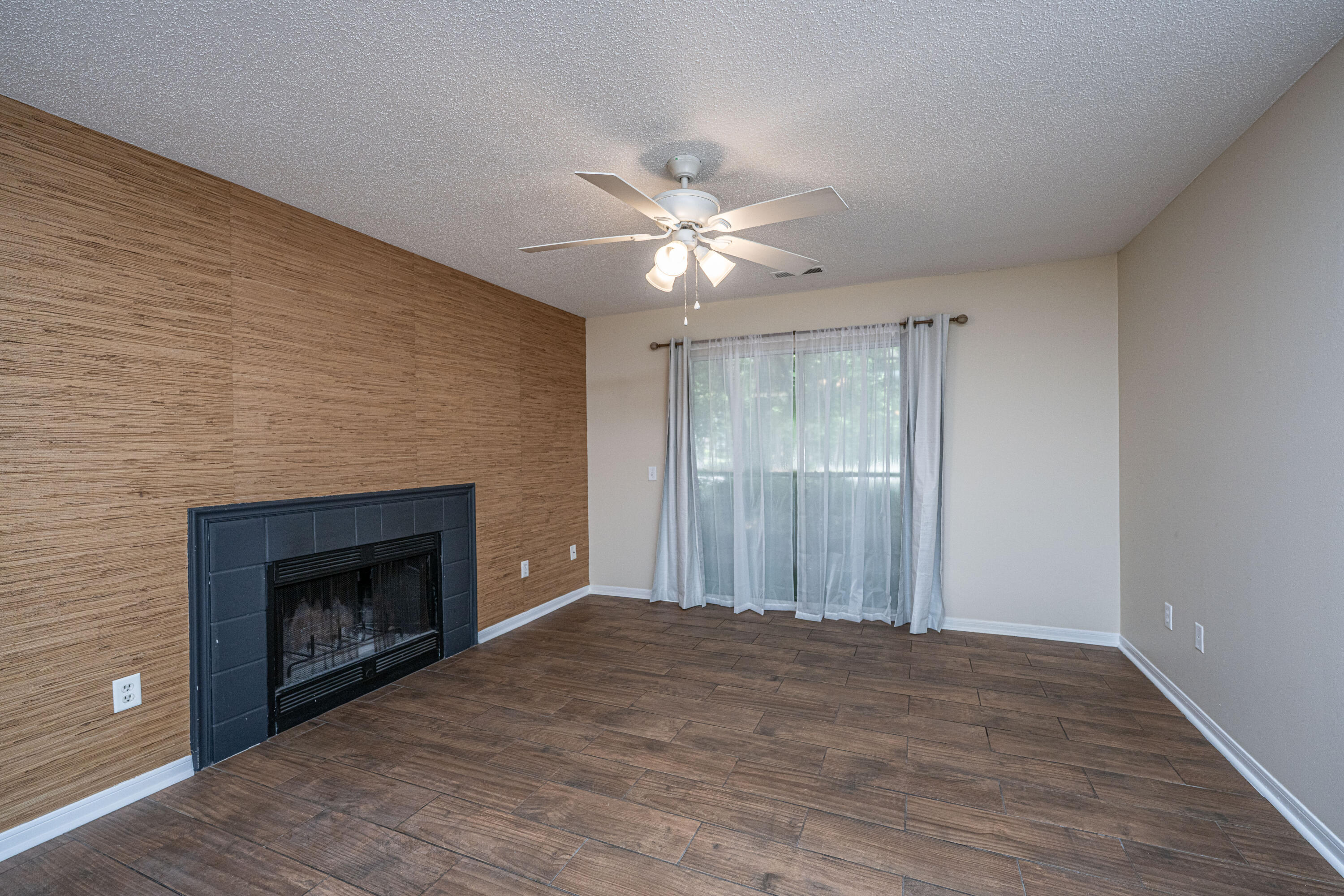 2011 N Highway 17 1400b