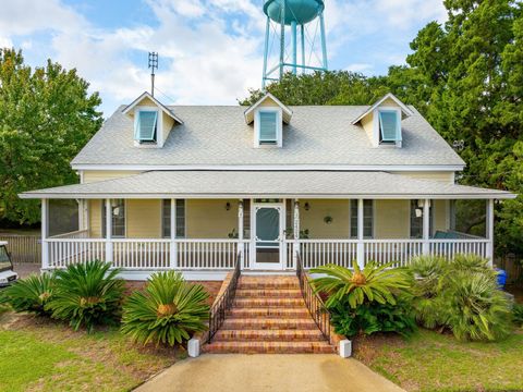 Photo of 2424 Middle Street, Sullivans Island, SC 29482 (MLS # 25025835)
